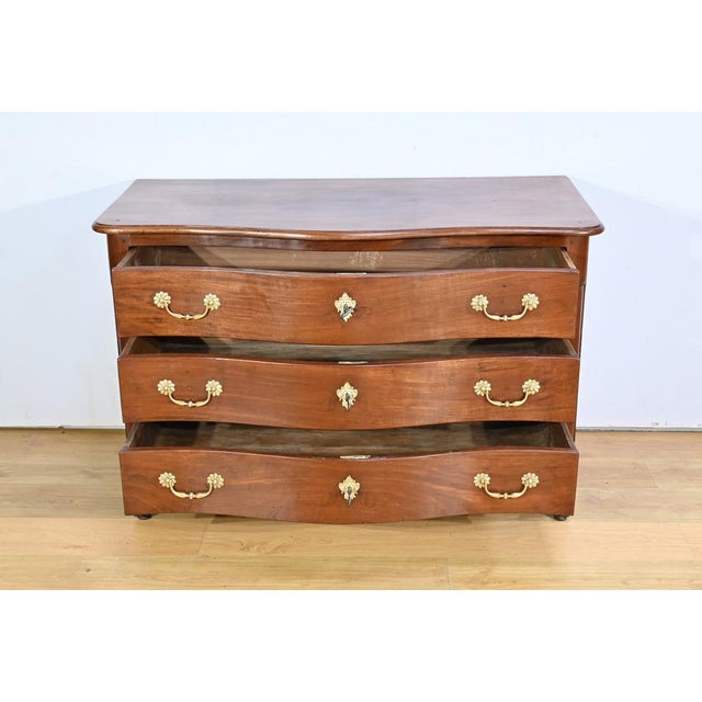 Nantaise Mahogany Port Commode, Late 18th Century For Sale - Image 4 of 18