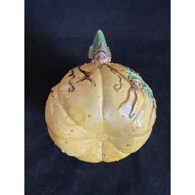 Yellow Antique Chinese Porcelain Water Dropper; Gourd-Shaped Scholar's Tool; Qing Dynasty For Sale - Image 8 of 12