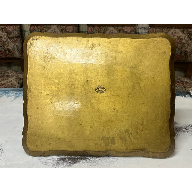 Vintage Italian Florentine Turquoise and Gold Hand Panted Tray, 1960s, in Good conditions. Designed 1960 to 1969