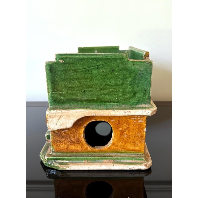 Green Chinese Ming Dynasty Tomb Funeral Pottery Bed Model For Sale - Image 8 of 14