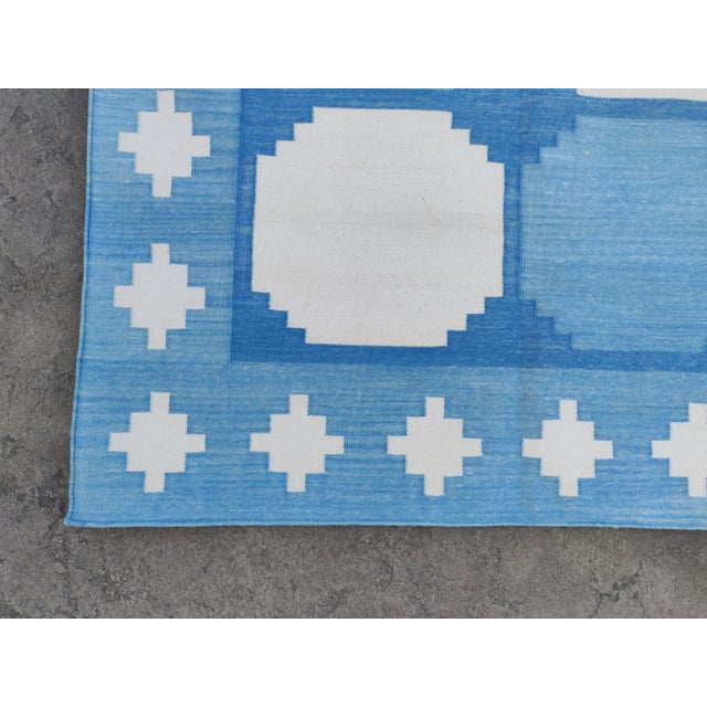 Handmade Cotton Natural Vegetable Dyed Reversible Blue and White Box Pattern Vista Rug - 9'x12' For Sale - Image 10 of 11