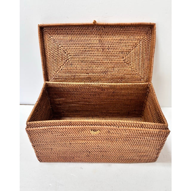 Wood Vintage Handwoven Rattan Storage Box – Southeast Asian Lidded Wicker Basket With Toggle Closure For Sale - Image 7 of 9