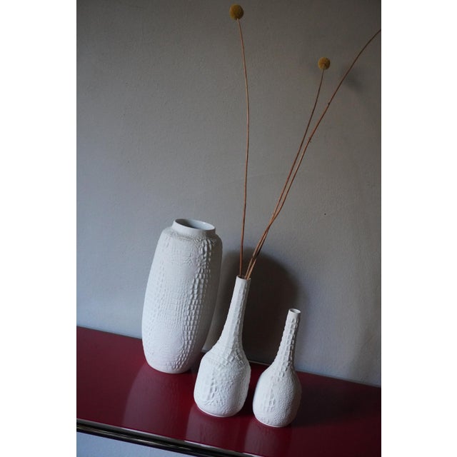 Vintage German Vase in Biscuit Porcelain from AK Kaiser, 1960s For Sale - Image 12 of 13