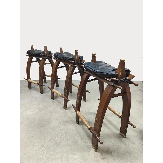 1940s Vintage Brutalist Egyptian Camel Saddle Bar Stools, 1940s, Set of 5 For Sale - Image 5 of 8