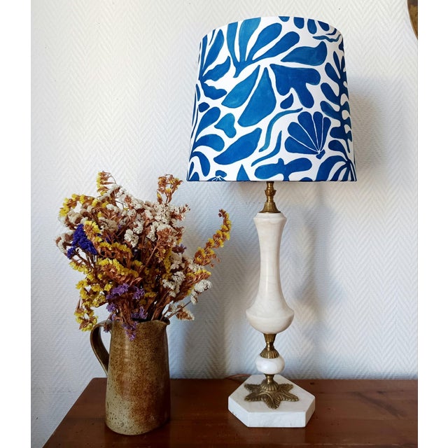 White Alabaster Lamp with Gilding and Seashells, 1950s For Sale - Image 8 of 12