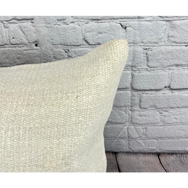 Turkish 20 x 20 Hemp Pillow Turkish Cushion Natural Grayish White Pillow Cushion Cover For Sale - Image 3 of 4