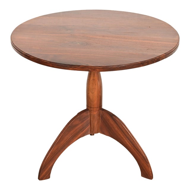 Early American Bench Made Sculpted Solid Walnut Pedestal Tea Table or Side Table For Sale