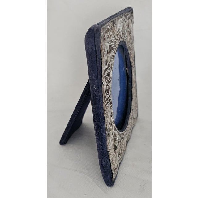 1900 - 1909 Art Nouveau Sterling Silver Repoussé Frame With Rare Bird Motifs — Birmingham 1905 For Sale - Image 5 of 17