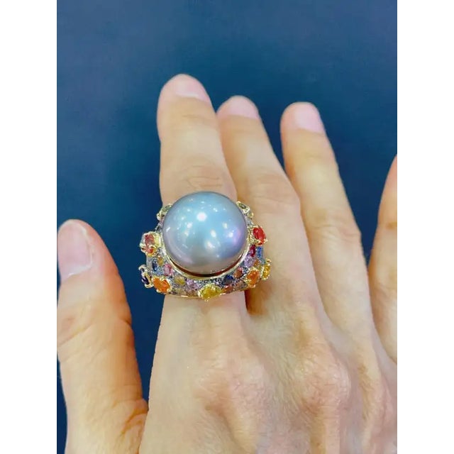 Bochic “Capri” Multi Sapphire & Tahiti Pearl Ring Set In 18K Gold & Silver For Sale - Image 4 of 12