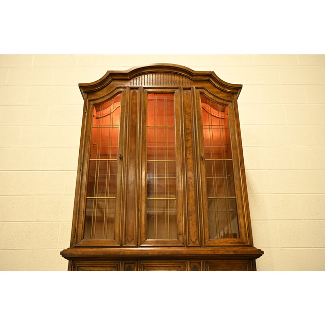 Drexel French Regency Louis XVI Carved Burled Walnut Lighted Breakfront Bookcase Cabinet, Circa 1960s For Sale - Image 13 of 18