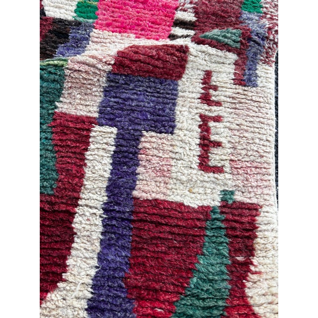 Moroccan Boujad Runner Rug, 1990s For Sale - Image 6 of 11