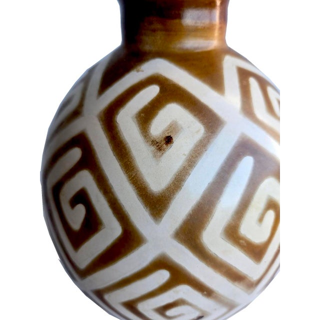 Vintage Peruvian Chulucanas Ceramic Vase by Luis Salas, Signed For Sale - Image 9 of 14