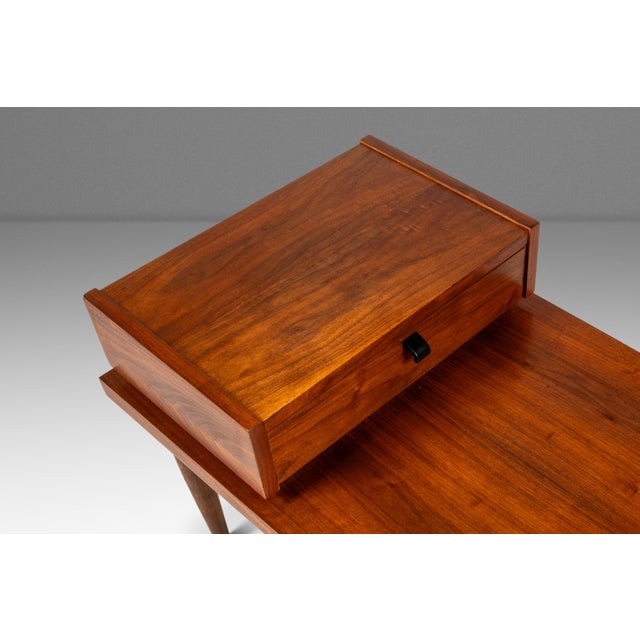 Set of Two (2) Mid-Century Modern "Step" End Tables in Walnut W/ Storage Drawers by American of Martinsville, Usa, C. 1960s For Sale - Image 10 of 18