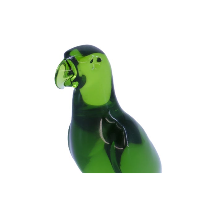 Baccarat 1980s Baccarat Emeral Green Crystal Parrot Figurine For Sale - Image 4 of 8