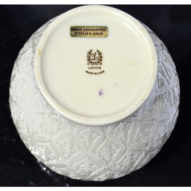 1960s Lenox Kismet Collection Fine Bone Porcelain Ginger Jar Vase Embossed Fleur-De-Lis Pattern For Sale - Image 10 of 12