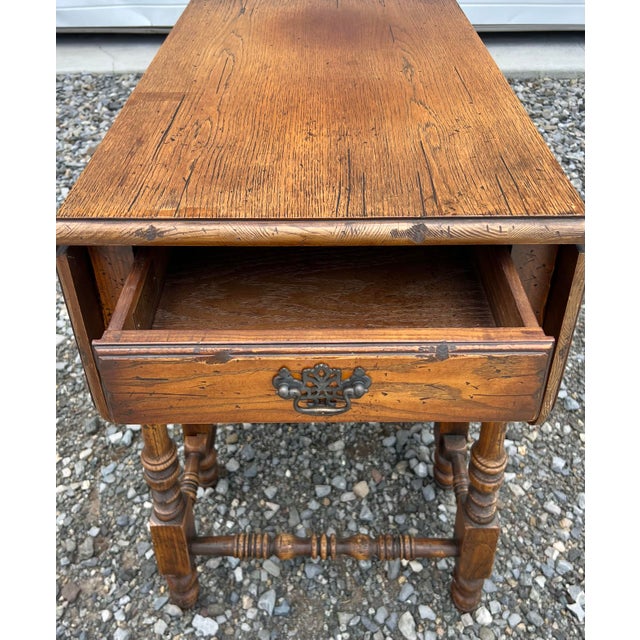Hickory Chair Furniture Company Hickory Chair William & Mary Style Gate Leg Table For Sale - Image 4 of 9