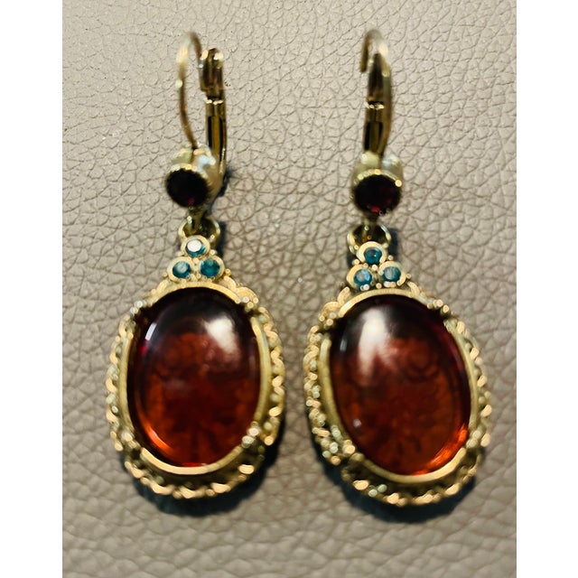 Vintage Art Nouveau Style Etched Floral Amber Dangle Earrings, A Pair For Sale In San Francisco - Image 6 of 10