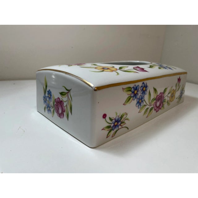 Vintage German Hand-Painted Porcelain Tissue Box Cover With Floral Decoration & Gold Trim For Sale In Philadelphia - Image 6 of 11