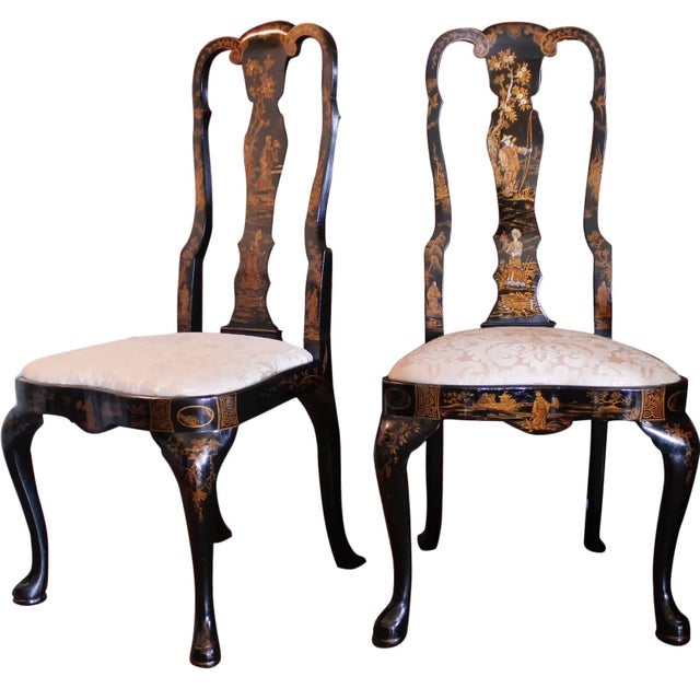 In beautifully proportioned and detailed early Georgian style, these chairs are very well made and decorated with gilded...