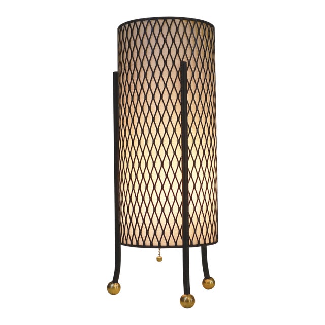 1950s Atomic Modern 3-Leg Expanded Metal Fiberglass CylinderTable Lamp - Isamu Noguchi No. 9 For Sale