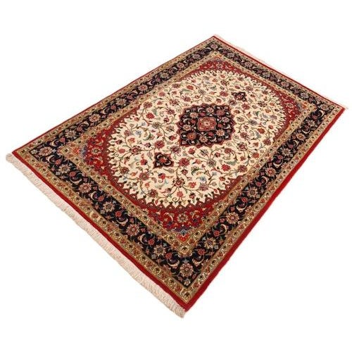 Textile Middle Eastern Rug in Wool For Sale - Image 7 of 7