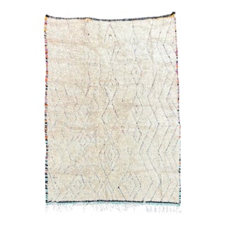 Handwoven Moroccan Beni Ourain Wool Rug – Ivory Berber Carpet 5'3" X 9'6" For Sale