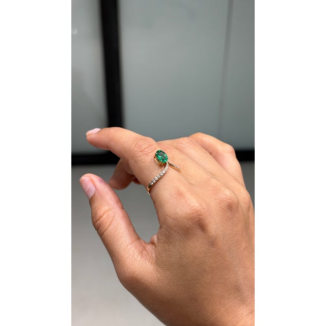 Handmade 14k Yellow Gold Natural Oval Emerald Diamond Bypass Ring Size 6.5 For Sale In New York - Image 6 of 17