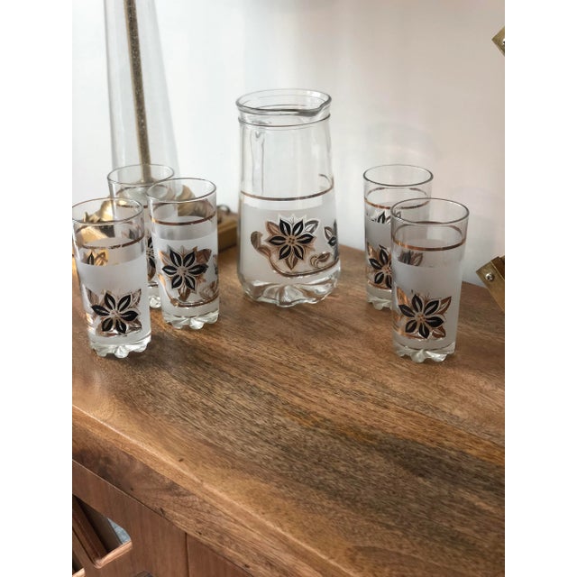 Mid-Century Modern Mid-Century Modern Italian Cocktail Set in Frosted Windrose Pattern-6 Piece Set For Sale - Image 3 of 10