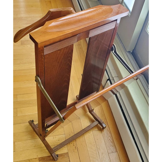 Vintage Fratelli Reguitti Italian Folding Valet Stand For Sale In New York - Image 6 of 11