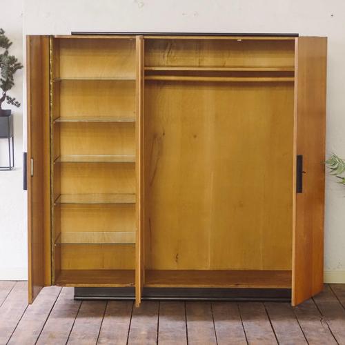 A stylish 3-door wardrobe from the late Art Deco period. Manufactured in the former Czechoslovakia, this piece impresses...