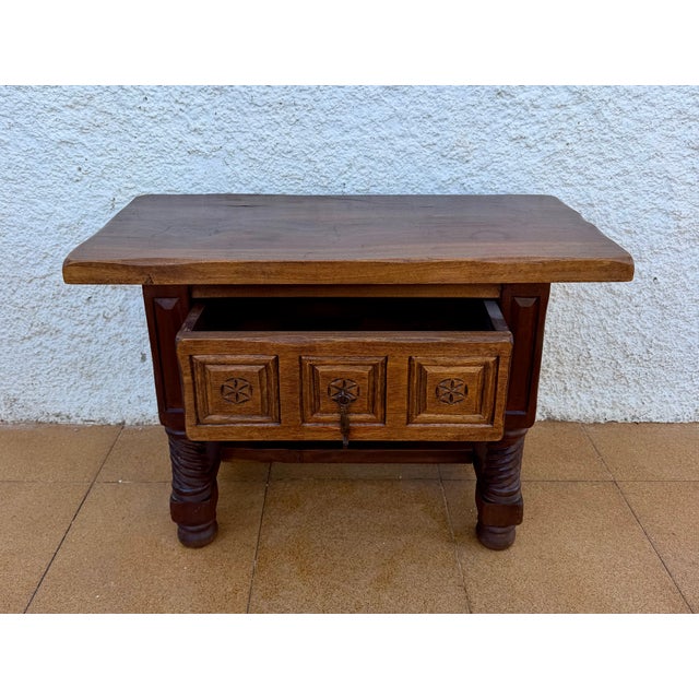 1930s Spanish Carved Wood Side Table with Geometric Decoration and Spiral Legs, 1930 For Sale - Image 5 of 15