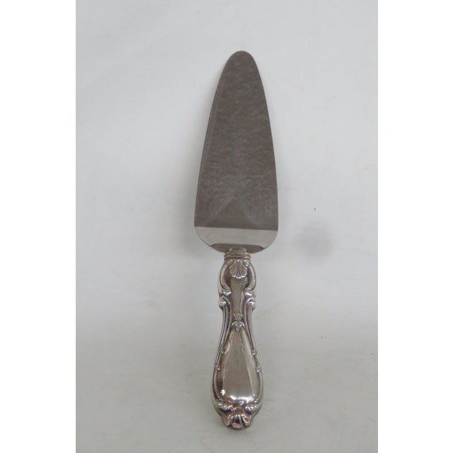 Traditional Pie Cake Server Stainless Steel Blade With Sterling Sea Shell Motif Handle 5006b For Sale - Image 3 of 14