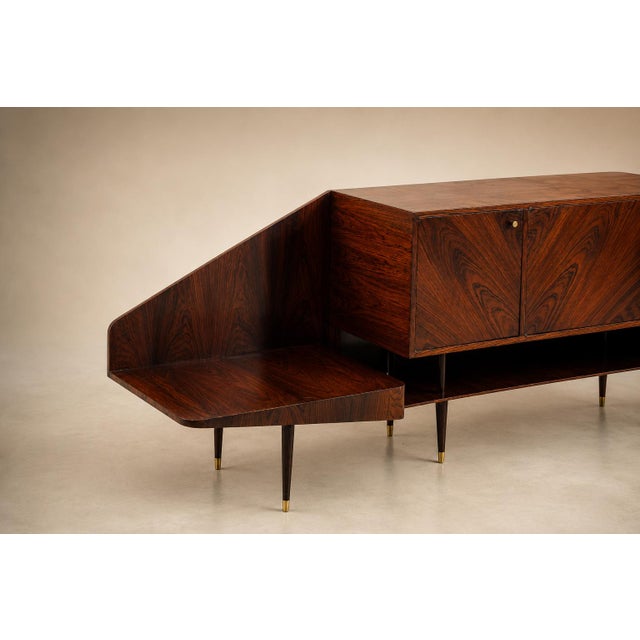 Mid-Century Modern Brazilian Modern Credenza by Giuseppe Scapinelli in Brazilian Rosewood, Brazil, 1950s For Sale - Image 3 of 18