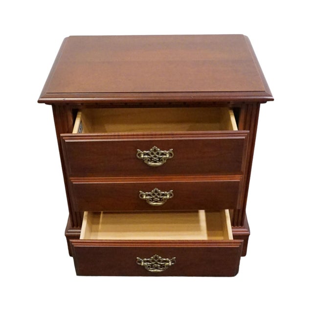 Broyhill Furniture Cherry Early American Traditional Style 24" Two Drawer Nightstand 234-6597-92 For Sale In Kansas City - Image 6 of 13