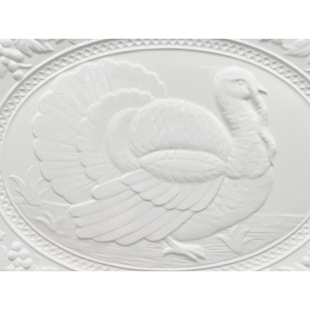 Vintage White Embossed Turkey Platter – Traditional / Farmhouse / Thanksgiving For Sale - Image 11 of 11
