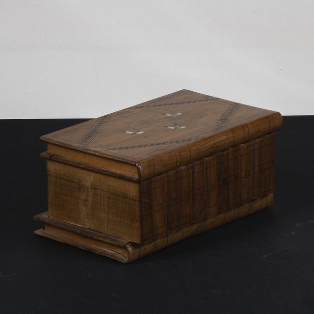 Mid-Century Modern Inlaid Toilet Box in Metal and Wood For Sale - Image 3 of 10