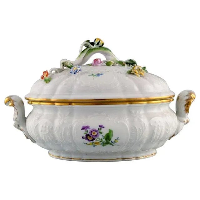 Ceramic Meissen Porcelain Lidded Tureen With Hand-Painted Flowers and Gold Edge For Sale - Image 7 of 7