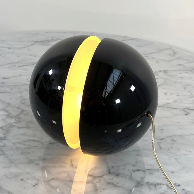 1970s Black Sphera Table Lamp by Andrea Modica for Lumess, 1970s For Sale - Image 5 of 8