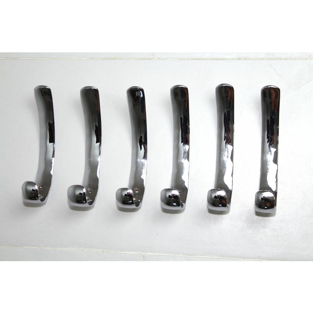 Clothes Hooks in Chrome-Plated Brass by Carl Auböck for Werkstätte Carl Auböck, 1950s, Set of 6 For Sale - Image 10 of 11