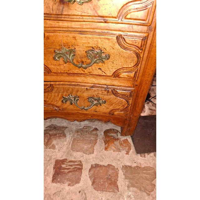 18th Century Walnut Chest of Drawers, 1790 For Sale - Image 6 of 9