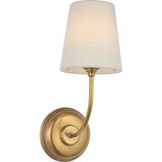 Thomas O'Brien for Visual Comfort Signature Vendome 16" Cordless Single Sconce in Hand-Rubbed Antique Brass with Linen Shade For Sale