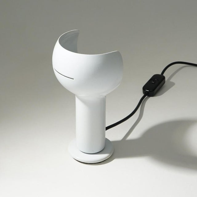 Mid-Century Modern Mini Flash Table Lamp by Joe Colombo for Oluce, 1960s For Sale - Image 3 of 16