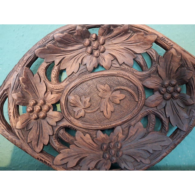 1920s Antique Black Forest Wall Decoration in Walnut, 1920s For Sale - Image 5 of 5