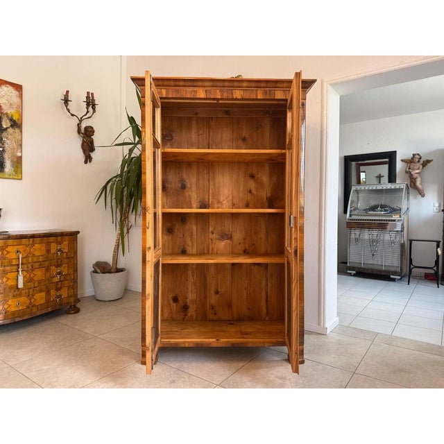 Antique Biedermeier Display Cabinet in Walnut For Sale - Image 9 of 15