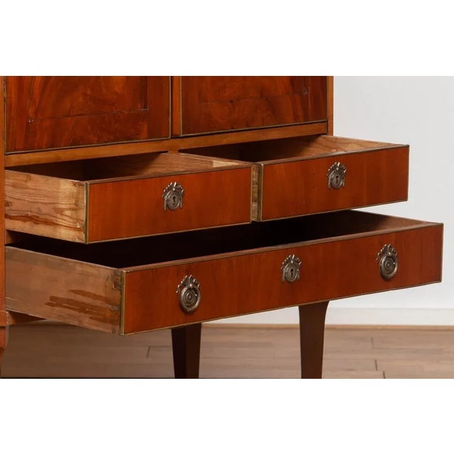 Louis XVI French Mahogany Veneer Cabinet with Brass Inlays, 1790s For Sale - Image 6 of 17