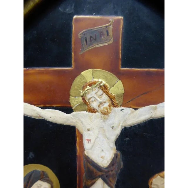 Icon representing the crucifixion of Jesus. Enamelled painting on copper. Signed Z. Signozelle at the bottom in the...