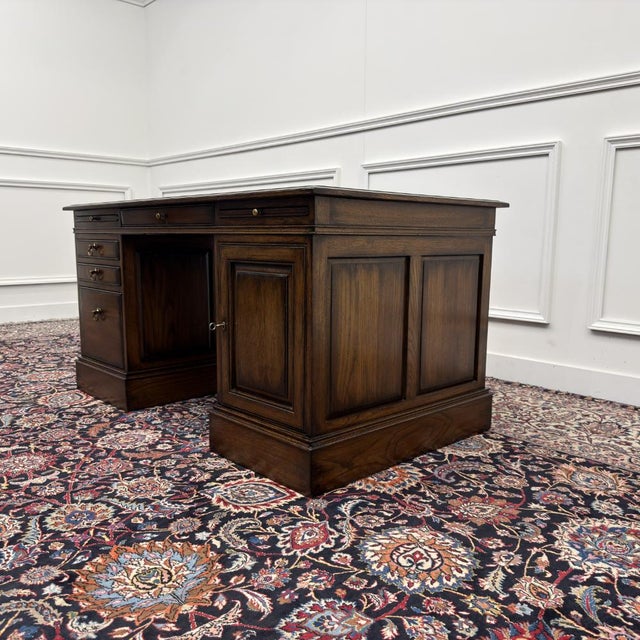 Classic English Chesterfield Desk in Brown Leather from RAC For Sale - Image 6 of 18