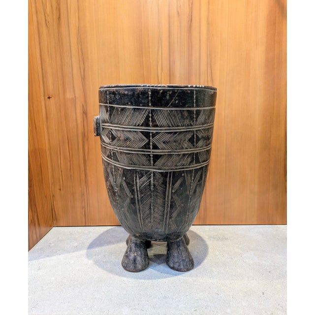 Vintage/Antique Hand-Carved Wood Vessel: Nupe People of Nigeria For Sale In Portland, OR - Image 6 of 7