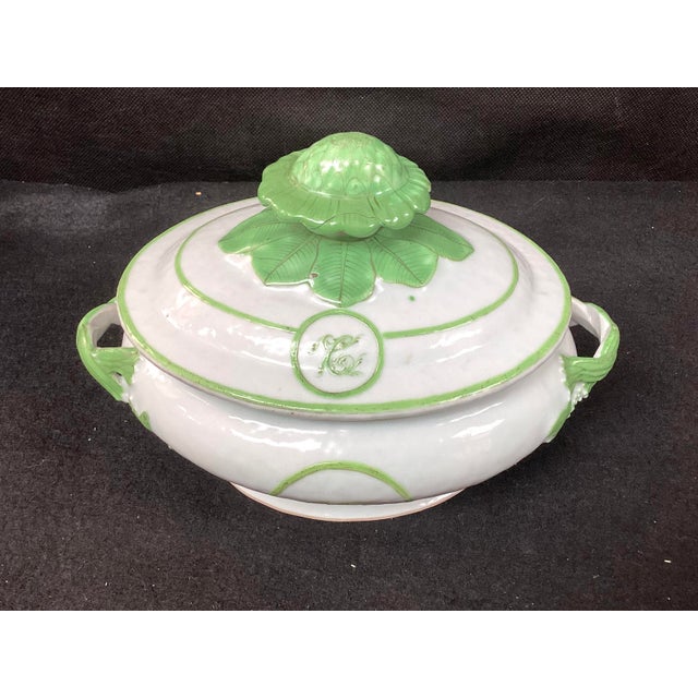 Chinese Export Porcelain Tureen With Lid and Underplate For Sale - Image 4 of 11