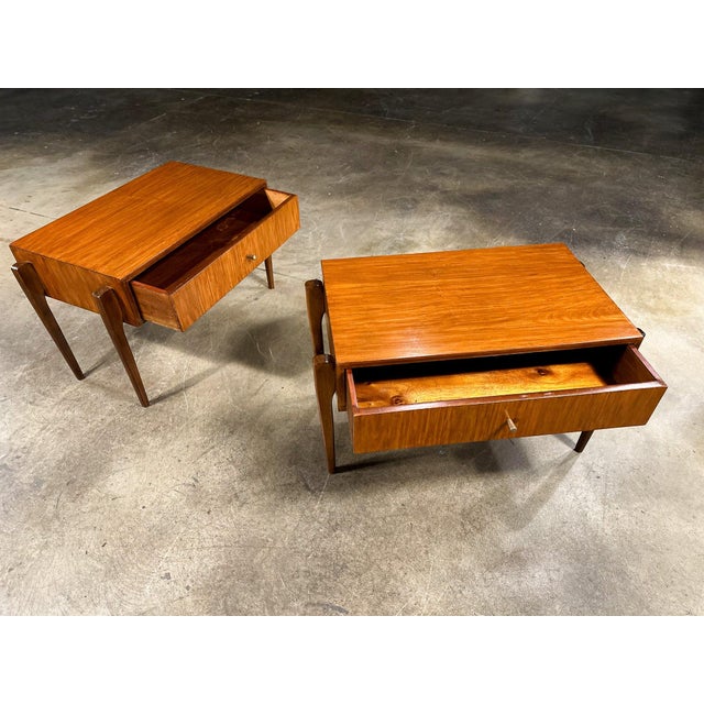 Pair of Brazilian Mid-Century Nightstands in Caviúna Wood, Brazil, 1950s For Sale - Image 12 of 15